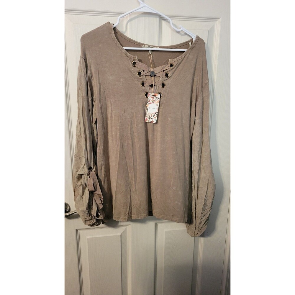 Gimmicks by Buckle Lace-Up Boho Top Medium Olive Taupe Bamboo Blend GMKR18733